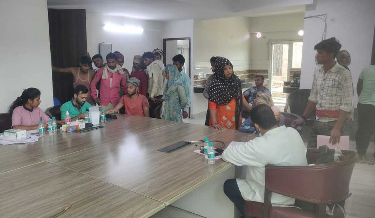 क्रेडाई एनसीआर ने मिग्सन विलासा में श्रमिकों के लिए लगाया स्वास्थ जांच शिविर